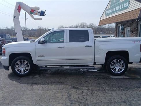 Used 2017 Chevrolet Silverado 1500 High Country image 2