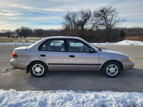 Used 2002 Chevrolet Prizm LSi image 5