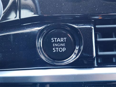 New 2025 Nissan Pathfinder SV image 15