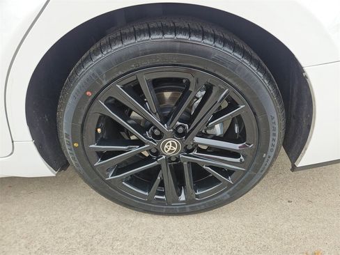 Used 2025 Toyota Camry SE image 25