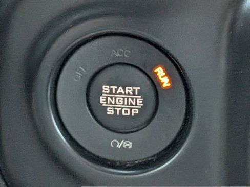 Used 2021 Jeep Wrangler Unlimited Rubicon AWD/4WD image 36