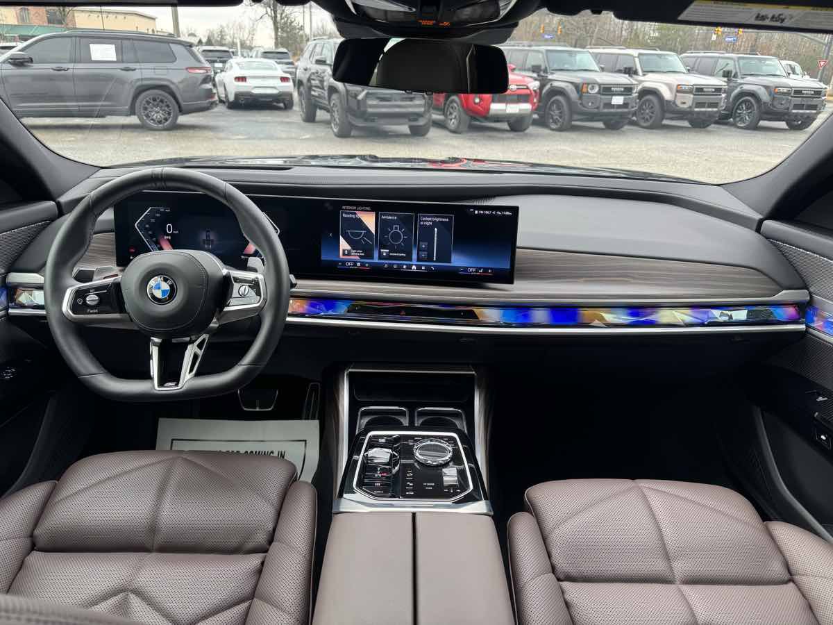 Used 2025 BMW 740i xDrive AWD/4WD image 13