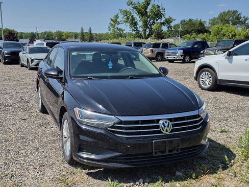 Used 2019 Volkswagen Jetta S FWD image 2