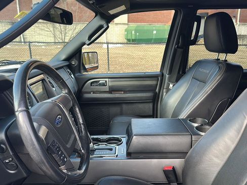 Used 2017 Ford Expedition Platinum image 14