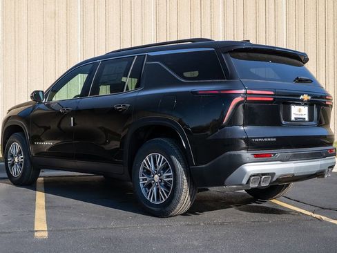 New 2026 Chevrolet Traverse LT image 4