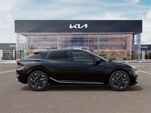 New 2025 Kia EV6 Wind image 7