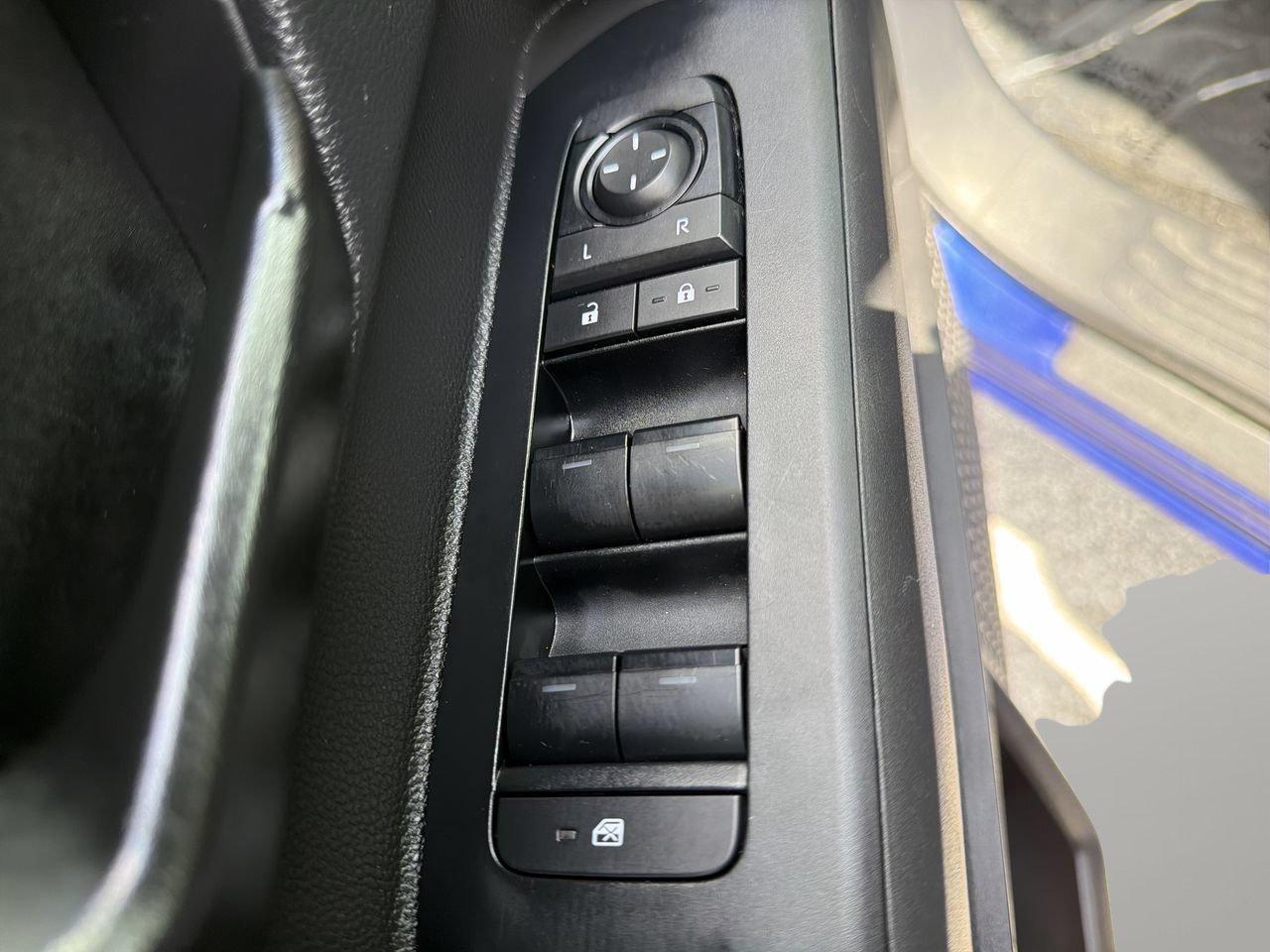 Used 2024 Toyota Tacoma SR5 RWD image 16
