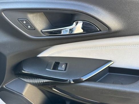 Used 2025 Chevrolet Trax LT w/ LT Convenience Package image 20