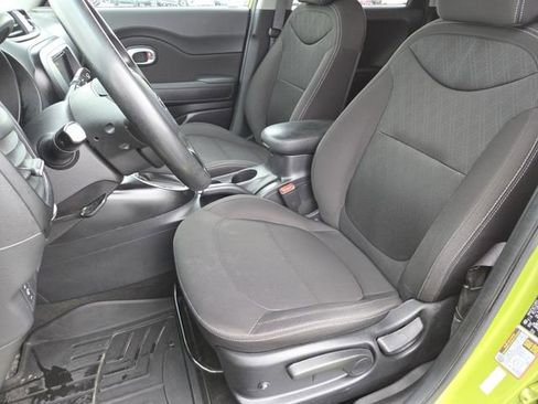 Used 2018 Kia Soul image 27