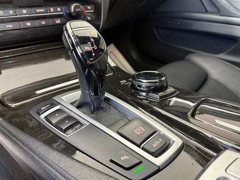 Used 2014 BMW 550i Sedan w/ Executive Package image 20