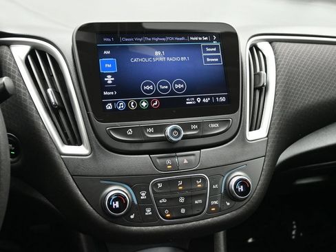 Used 2022 Chevrolet Malibu LT FWD image 14