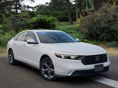 Certified 2023 Honda Accord EX image 1