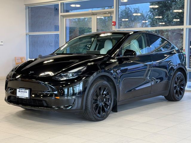 Used 2023 Tesla Model Y Long Range AWD/4WD image 4