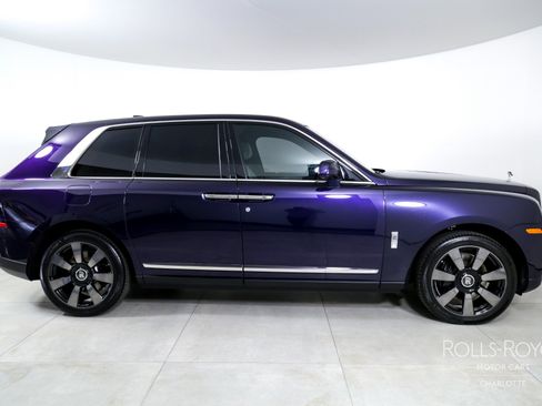 Used 2023 Rolls-Royce Cullinan image 10