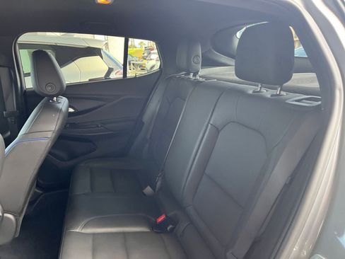 Used 2025 Buick Envista Sport Touring image 25