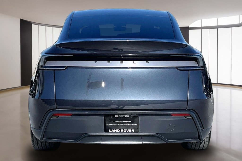 Used 2026 Tesla Model Y 2WD image 5