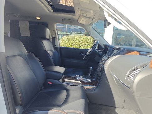 Used 2020 Nissan Armada Platinum w/ Interior Lighting Package image 31
