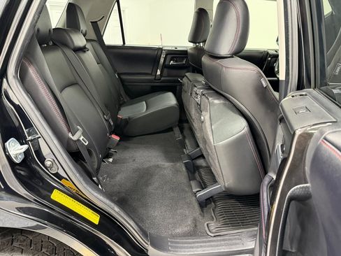 Used 2018 Toyota 4Runner TRD Off-Road Premium image 32