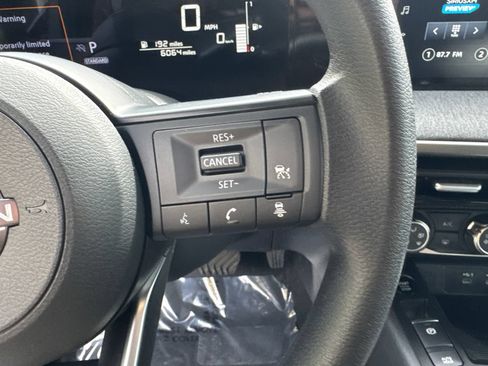 Used 2025 Nissan Kicks SV FWD image 25