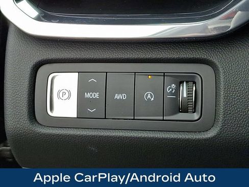 Used 2025 GMC Acadia Denali w/ LPO, Floor Liner Package AWD/4WD image 9