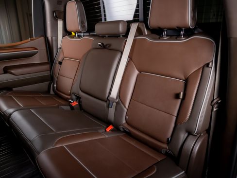Used 2024 GMC Sierra 1500 Denali w/ Denali Reserve Package AWD/4WD image 24