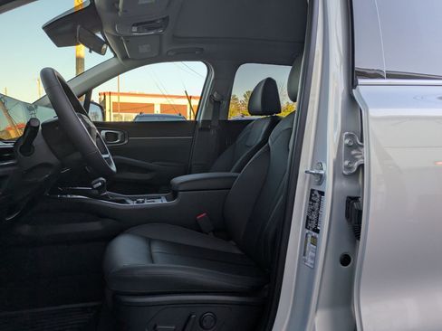 New 2026 Kia Sorento S w/ S Panoramic Sunroof Package AWD/4WD image 13