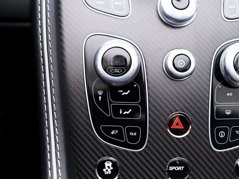 Used 2016 Aston Martin DB9 GT image 88