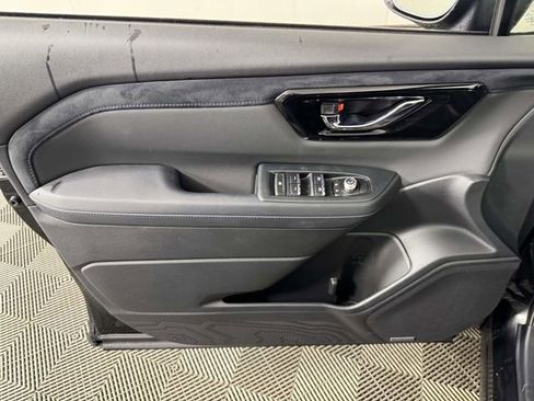 Certified 2025 Subaru Forester Limited AWD/4WD image 16