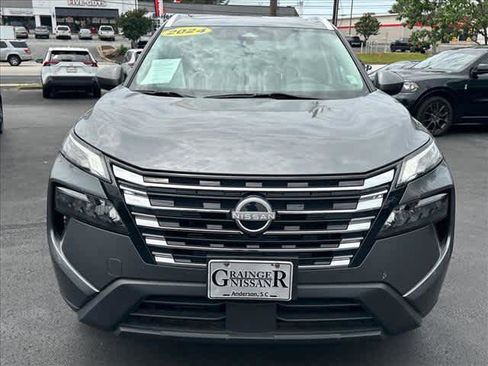Used 2024 Nissan Rogue SV w/ SV Premium Package FWD image 8