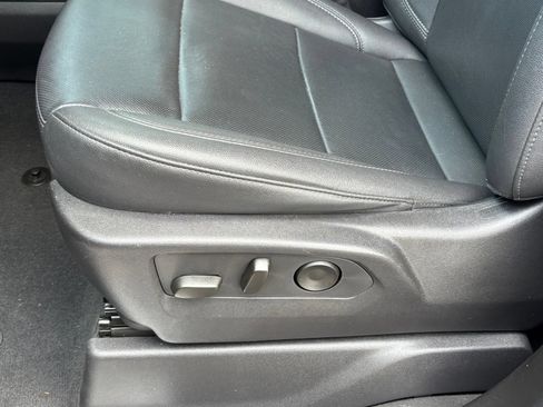 Used 2023 Chevrolet Silverado 1500 LTZ w/ LTZ Premium Package AWD/4WD image 17
