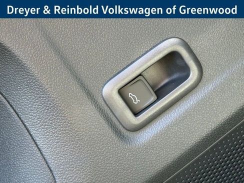 New 2026 Volkswagen Tiguan SE R-Line image 22