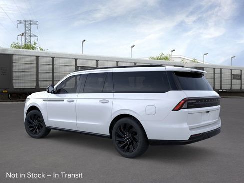 New 2026 Lincoln Navigator L Reserve w/ Jet Appearance Package image 4
