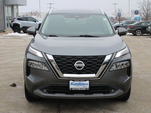 Used 2021 Nissan Rogue SL w/ Premium Package image 2