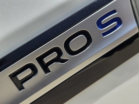 Used 2023 Volkswagen ID.4 Pro S RWD image 9