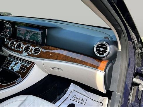 Used 2019 Mercedes-Benz E 300 4MATIC image 29