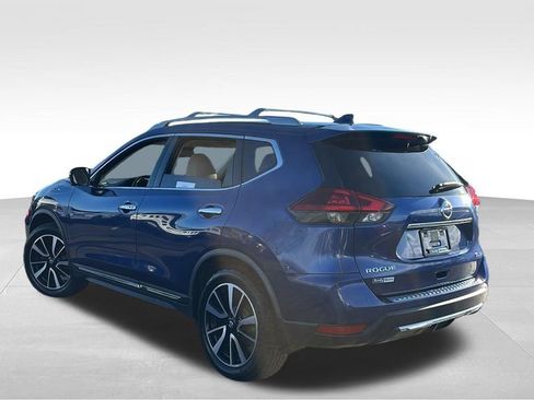 Used 2018 Nissan Rogue SL w/ Premium Package image 5