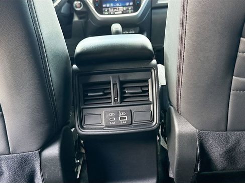 Used 2025 Subaru Forester Premium AWD/4WD image 25