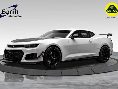 Used 2022 Chevrolet Camaro ZL1 image 1