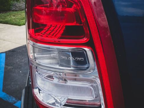 Used 2019 RAM 1500 Big Horn AWD/4WD image 13