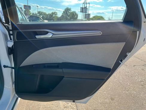 Used 2018 Ford Fusion S image 17