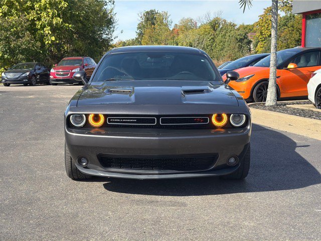 Used 2016 Dodge Challenger R/T w/ Sound Group RWD image 2