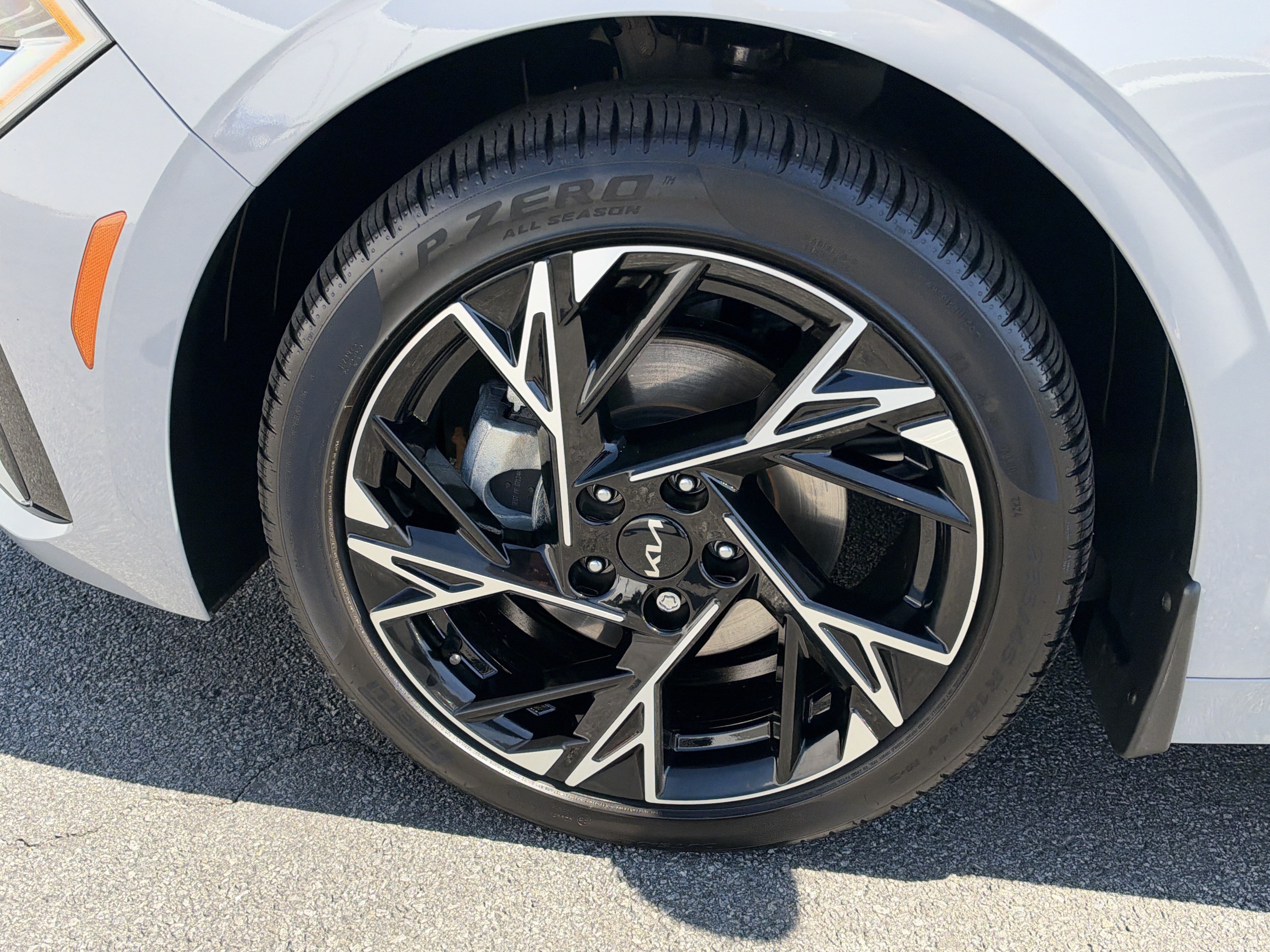 Used 2025 Kia K5 GT-Line w/ GT-Line Premium Package FWD image 13
