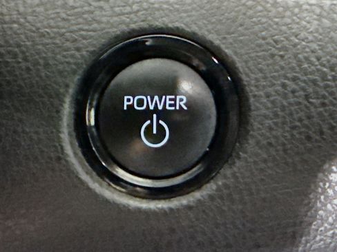 Used 2025 Toyota Camry SE w/ Convenience Package FWD image 21