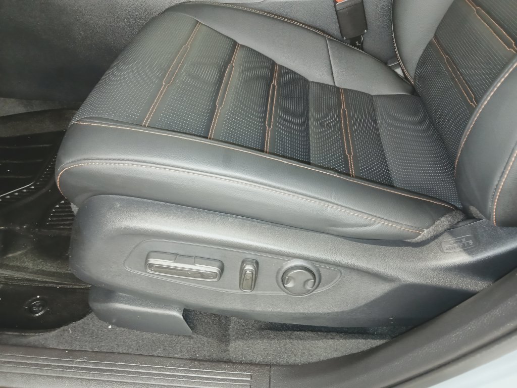 Used 2026 Honda CR-V Sport Touring image 17