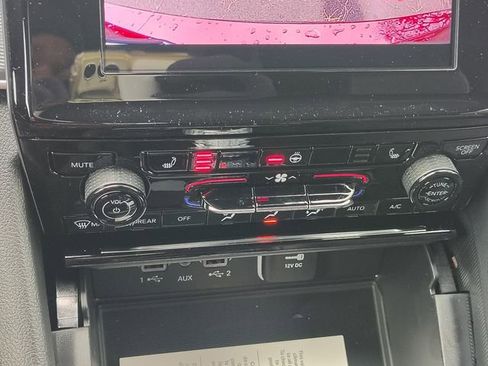 New 2025 Jeep Grand Cherokee L Laredo image 24