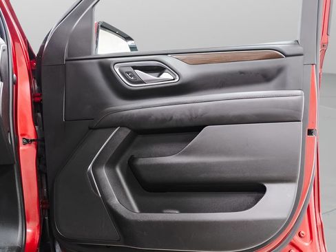 Used 2023 GMC Yukon SLE image 31