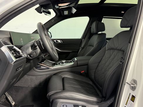 Used 2026 BMW X7 xDrive40i w/ M Sport Package image 5