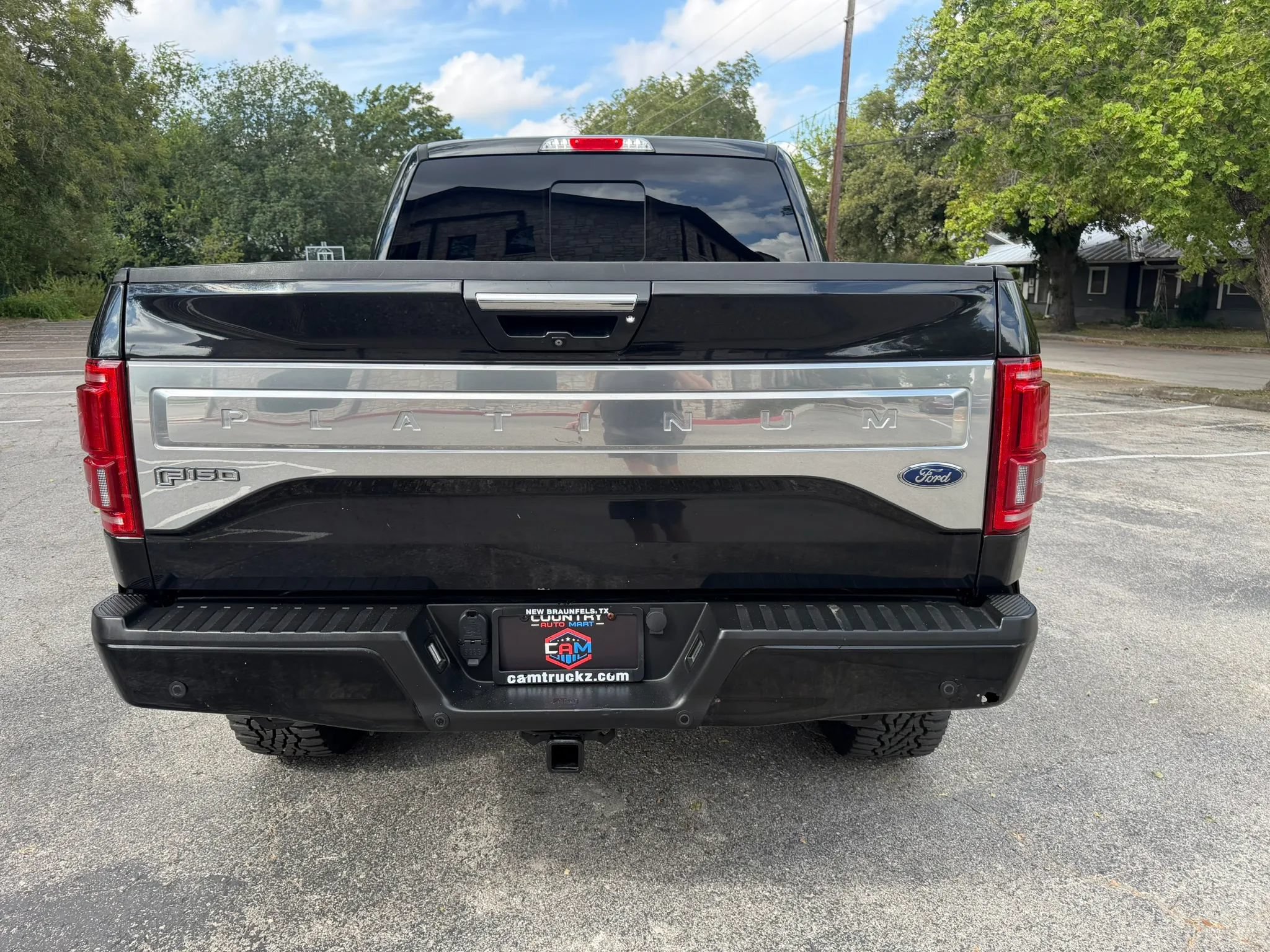Used 2015 Ford F150 Platinum w/ Equipment Group 701A Luxury AWD/4WD image 6