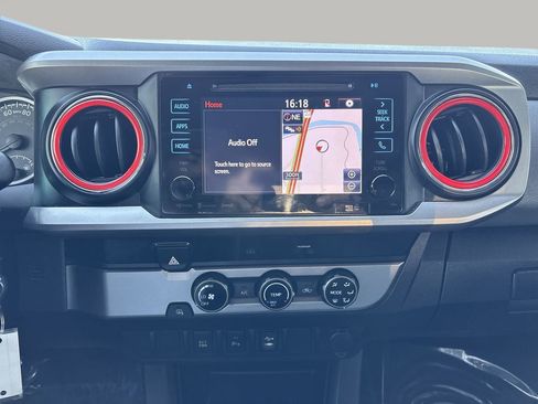 Used 2017 Toyota Tacoma SR5 image 20