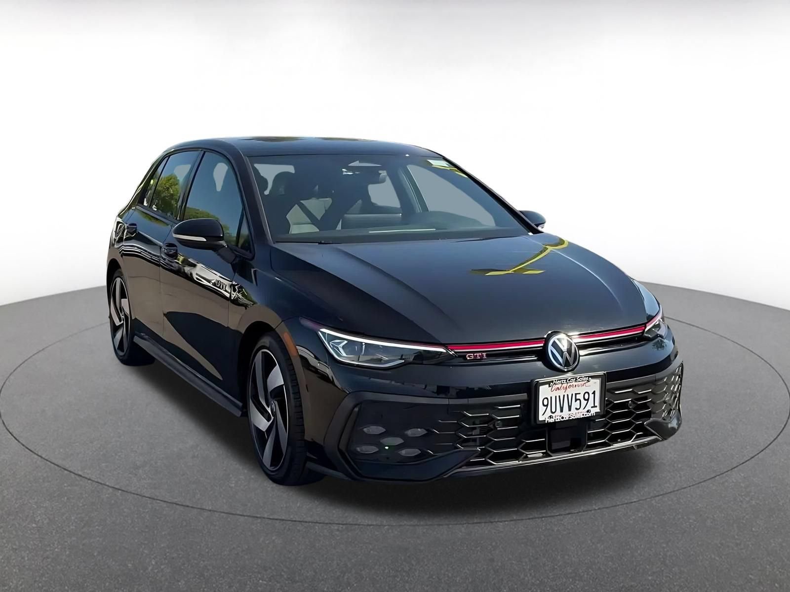 Used 2026 Volkswagen Golf S FWD image 3